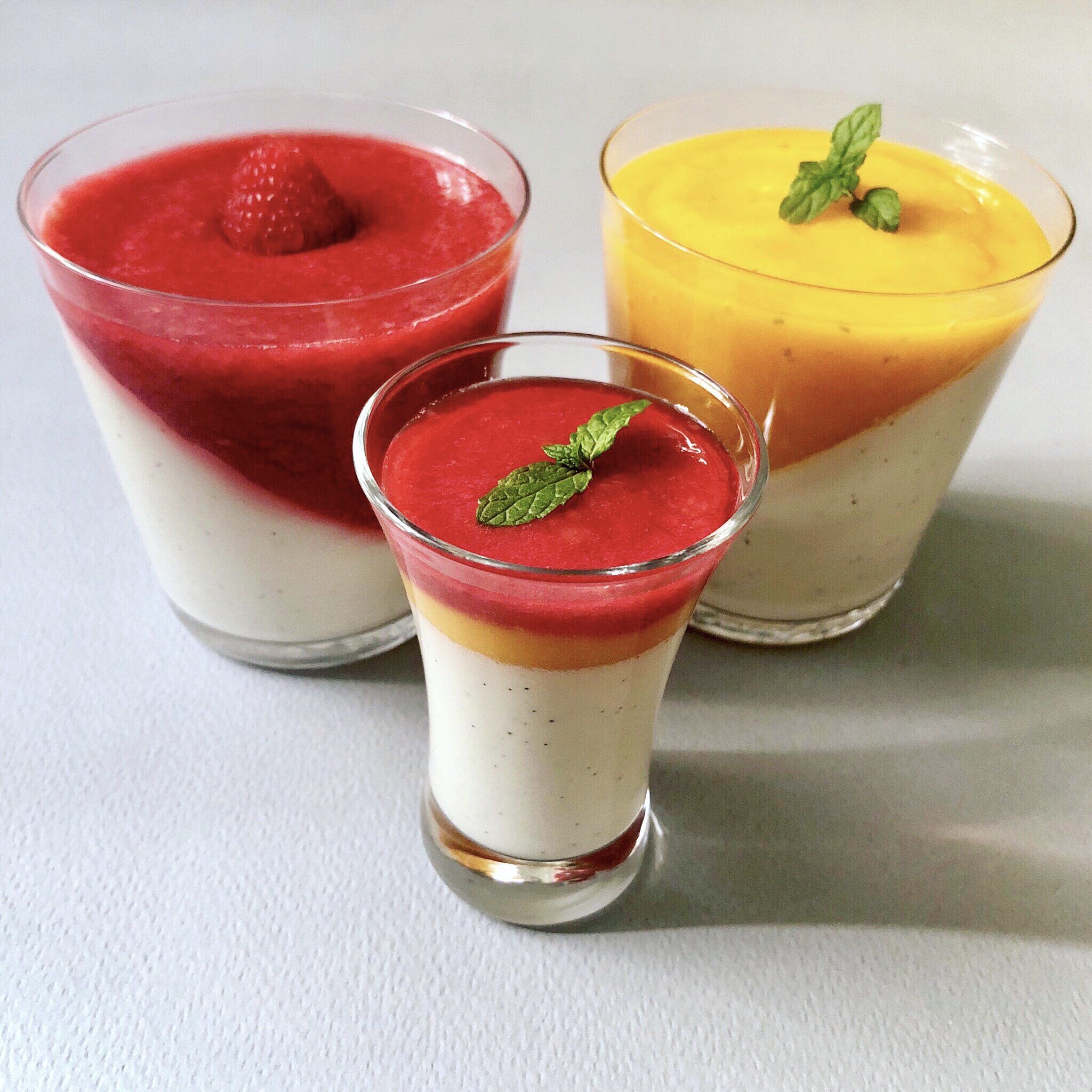 IMG 3499 - Pannacotta, mango or raspberry  ... Or both!