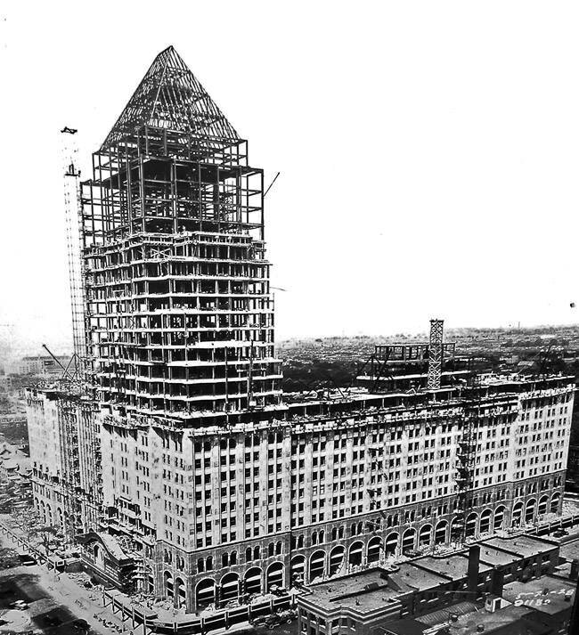 Fisherunderconstruction - Le Fisher Building.