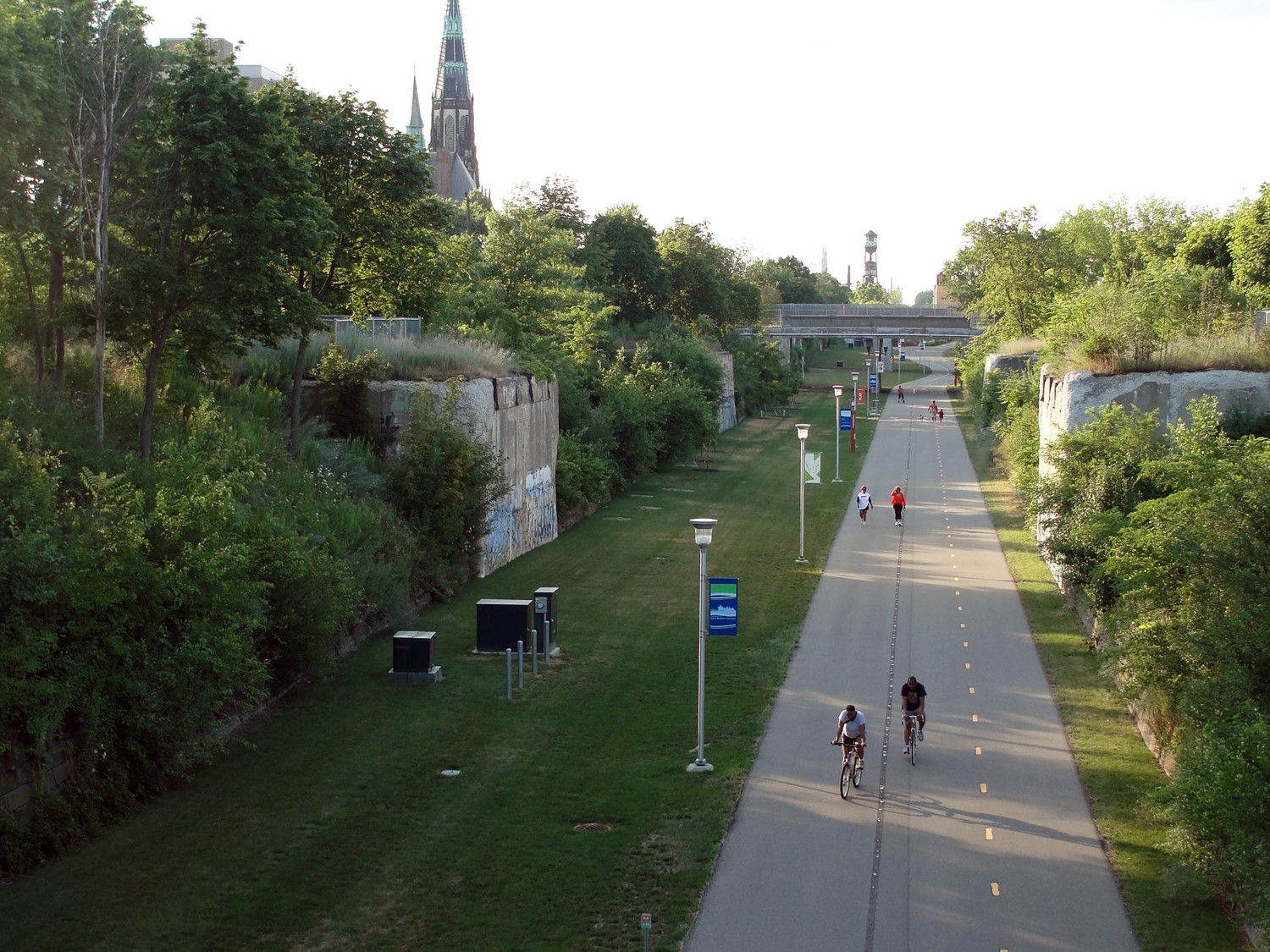 Dequindre Cut 1 - The Dequindre cut, a must in Detroit Street Art - Part I