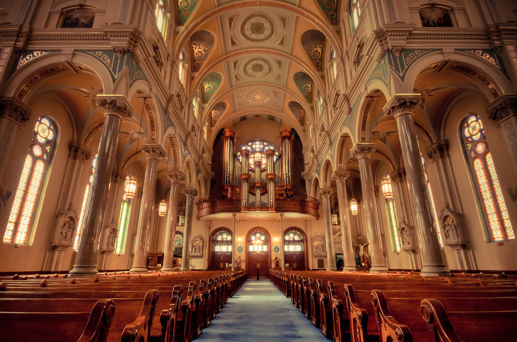 St Marys Church inside 1 - Un petit tour à Greektown, quartier grec de Detroit.