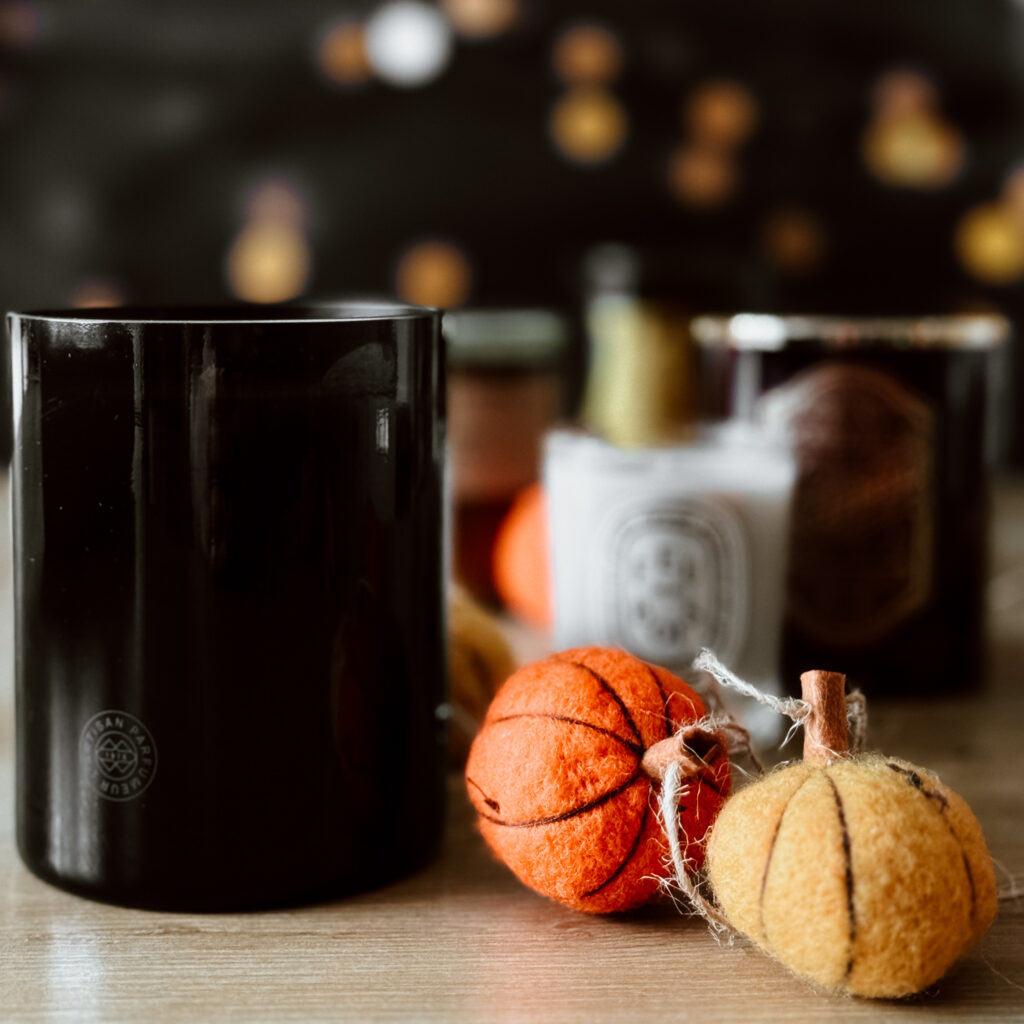 Gingerbread, orange and nutmeg.