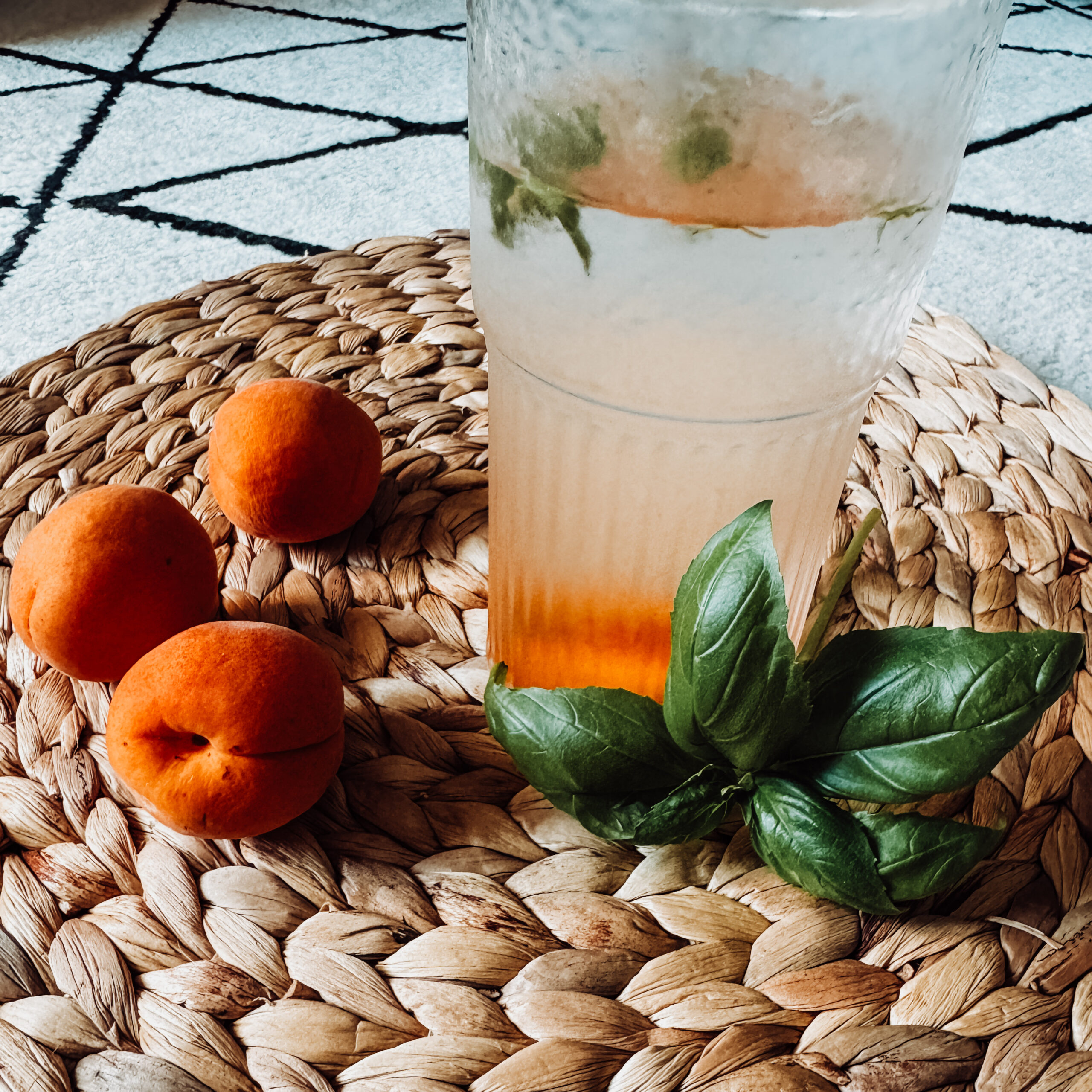 IMG 2085 scaled - Un des meilleurs fruits d'été pour cette eau infusée !