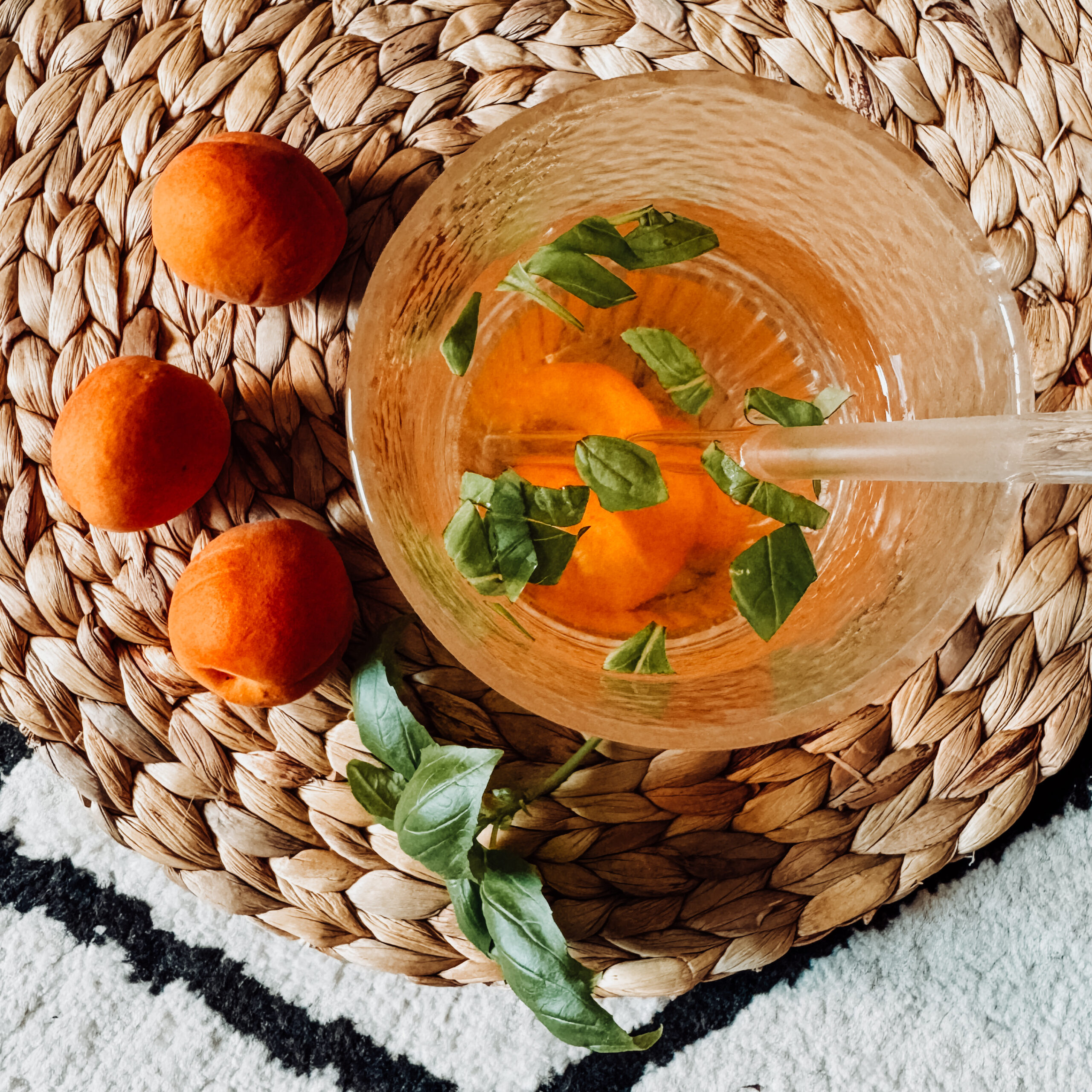 IMG 2088 scaled - Un des meilleurs fruits d'été pour cette eau infusée !