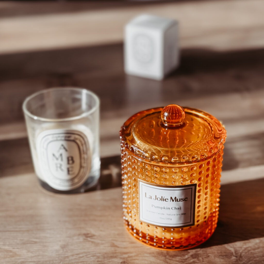 IMG 3077 1024x1024 - Pin, ambre et cannelle. IMG 3077 1024x1024 - Pin, ambre et cannelle.